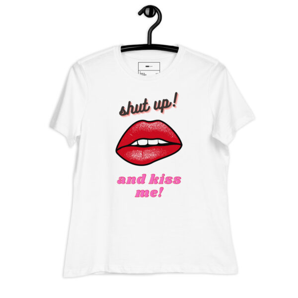 “kiss me” Lockeres Damen-T-Shirt